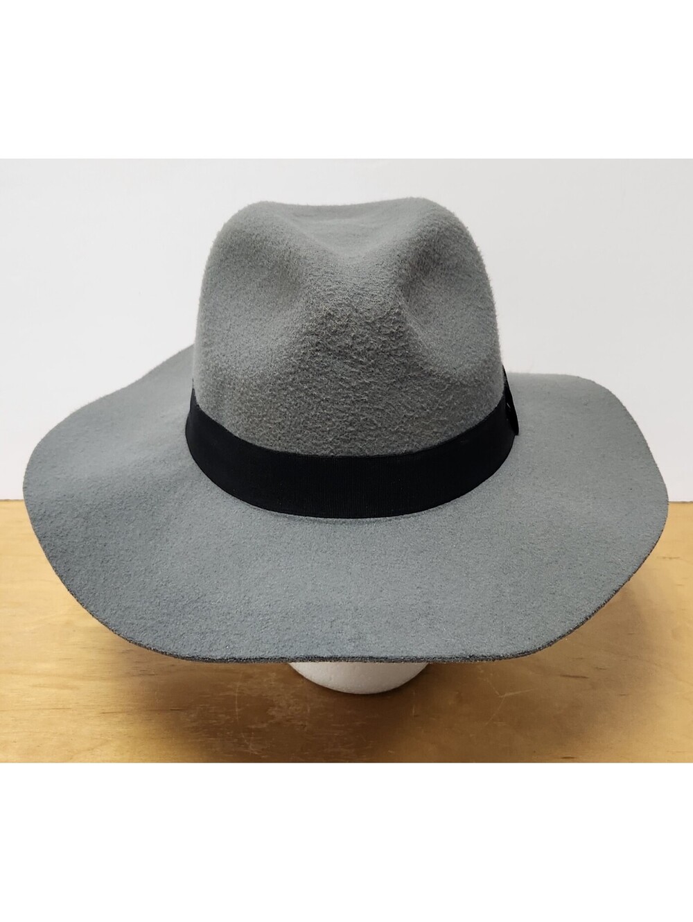 Chic Women's Wide Brim Fedora Hat Gray Faux Felt Pinched Crown Black Ribbon 7